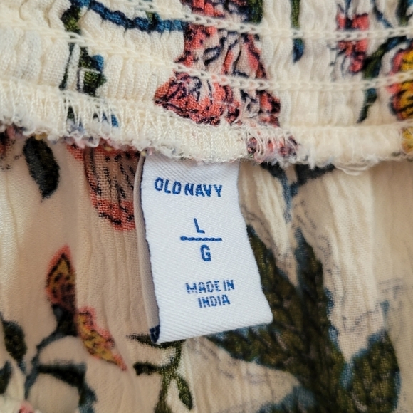 Old Navy Floral Off-Shoulder Top - White and Pink - Picture 3 of 4